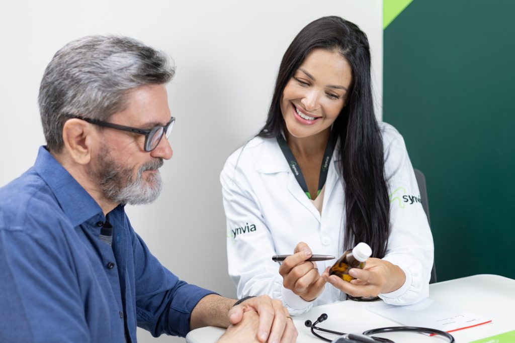 Compreenda a esquizofrenia, seus sintomas e os avanços científicos que ajudam pacientes e familiares a lidar com o distúrbio de forma segura e humana. 